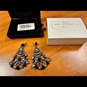 Gorgeous Black Onyx and Faceted Pewter Crystals. Dangling Earrings.